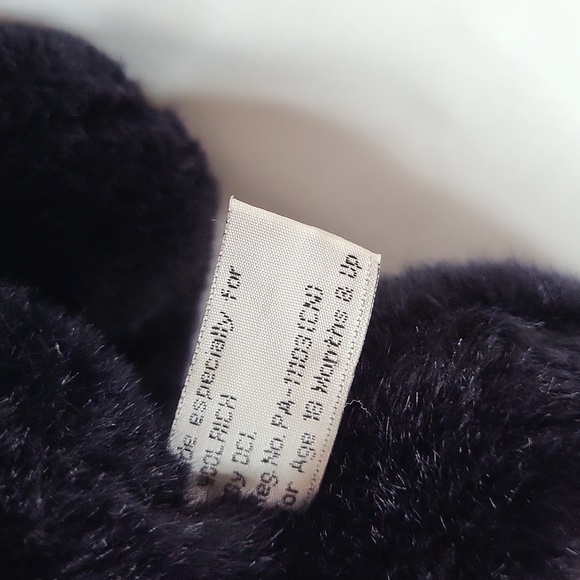 Woolrich Black Lab Dog in Bandana - Picture 5 of 11